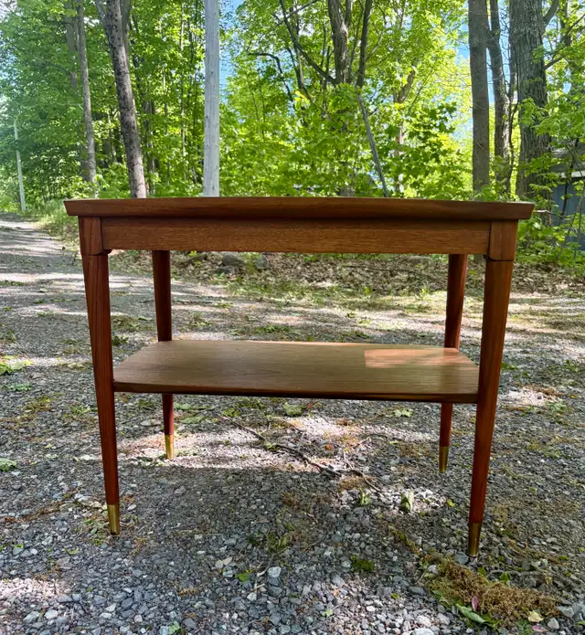 Walnut not Teak Mid Century Modern Sidetable Coffee Table  in Coffee Tables in Oshawa / Durham Region - Image 3