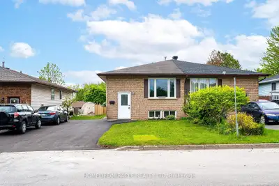 LEGAL DUPLEX – 3+2 BED, 2 BATH RAISED BUNGALOW IN PRIME CAMBRIDGE LOCATION! Welcome to 119 Nickolas...