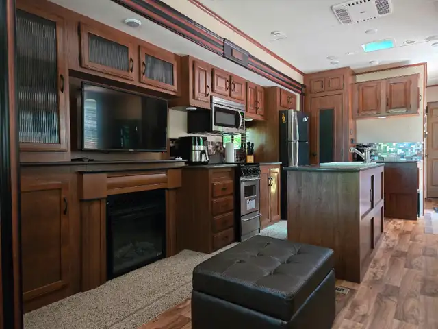 Bungalow on Lake Huron Bayfield-2025 Fees Included in Park Models in Grand Bend - Image 3