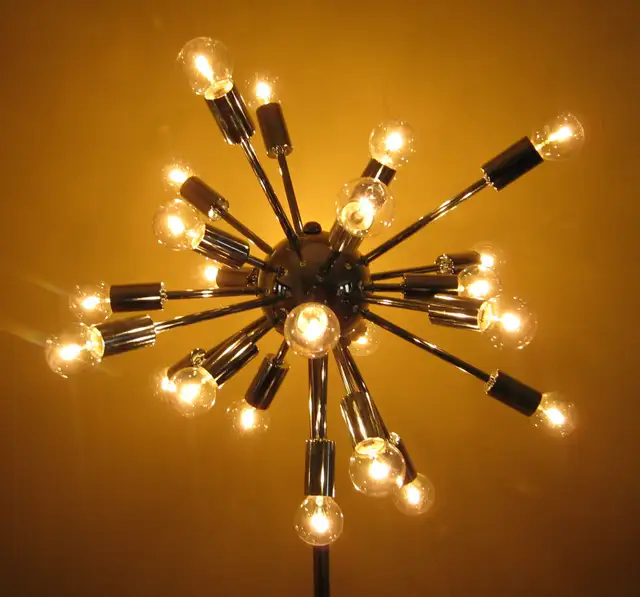 Vintage MCM Polished Chrome Space Age Design Sputnik Floor Lamp in Indoor Lighting & Fans in City of Toronto - Image 8