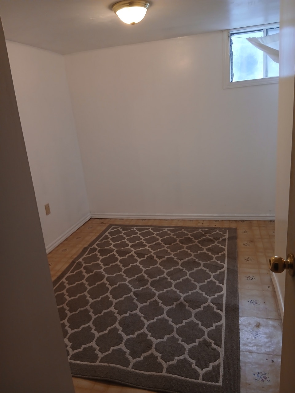 PRIVATE BACHELOR APARTMENT FOR RENT $1100 ALL INCLUSIVE 3