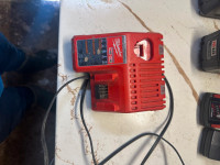 Milwaukee M12 / M18 Charger