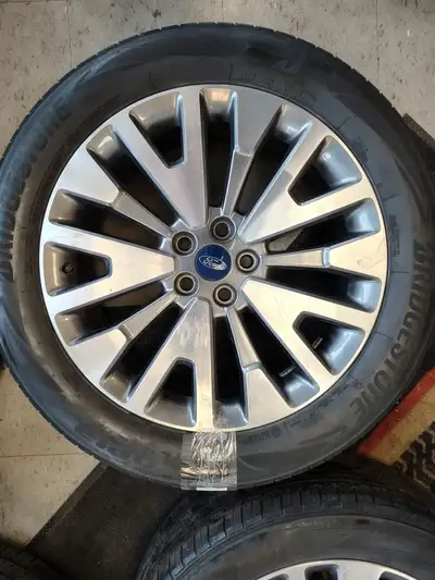 4 OE machine faced aluminum rims with Dark Tarnished-painted pockets from 2020 Ford Escape Titanium...