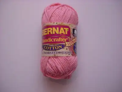 37 balles de laine 100% coton (neuves) 2,43$/un., View more
