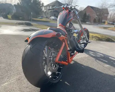 DNA Custom Chopper - 1,726 Kms DNA Custom Chopper built in 2013; DNA Custom Frame, Tank, & Fenders;...