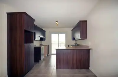 ✨ DISPONIBLE LE 15 AOÛT ! ✨ À LOUER – Superbe 4 ½ à Rock Forest (Rue Gaboriault) Spacieux et lumineu...