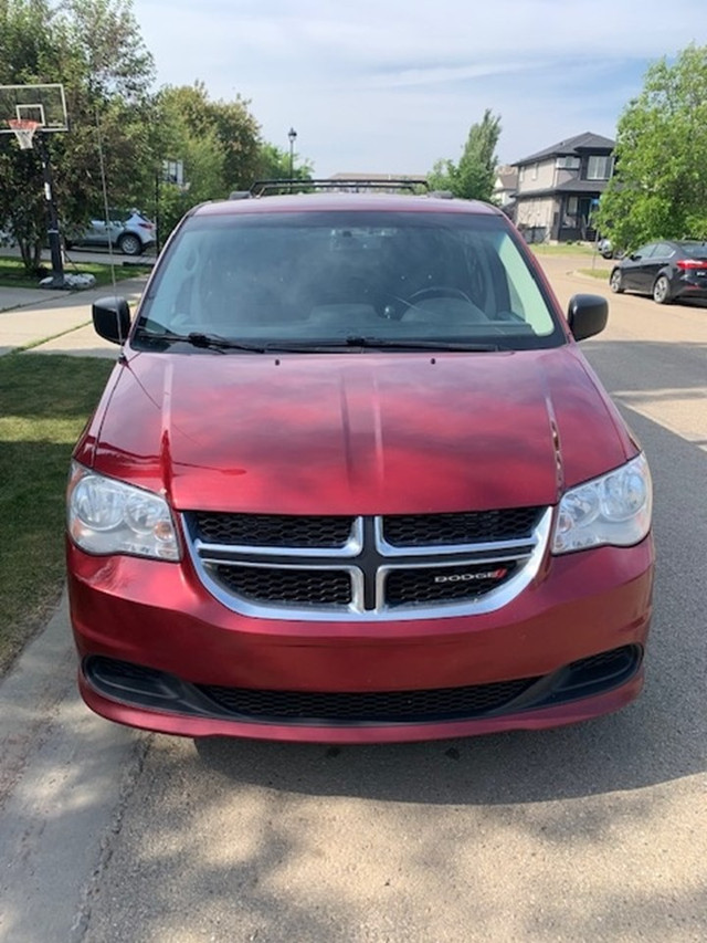 2015 Dodge Grand Caravan with Stow & Go in Cars & Trucks in Edmonton - Image 4