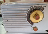 Vintage Rogers Majestic R531 Table Top Radio 1950s