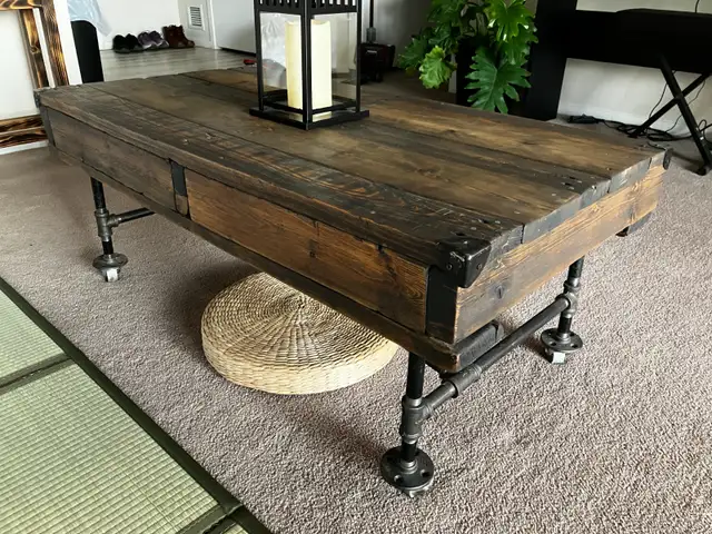Coffee table in Coffee Tables in Edmonton - Image 2