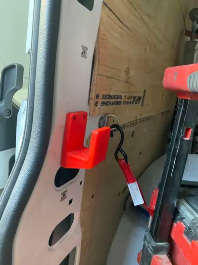 Maximize your Milwaukee Packout system's potential with this new van hook! Designed for secure and c...