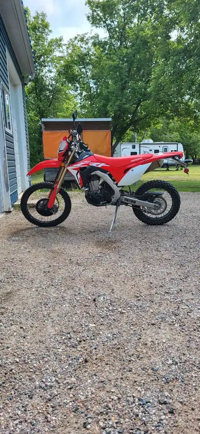 Like new 2019 CRF 450 L has 500 kms on it , has never been plated .... perfect condition