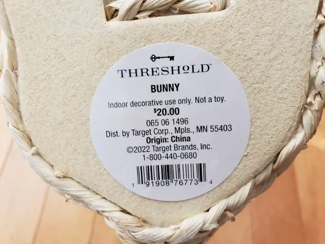 Bunny rabbit decorative571967897653094403