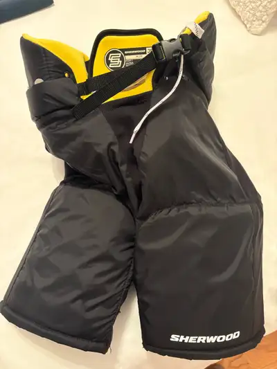 Culotte de hockey junior, View more