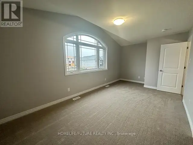 Looking for tenant to rent in Room Rentals & Roommates in Peterborough - Image 26