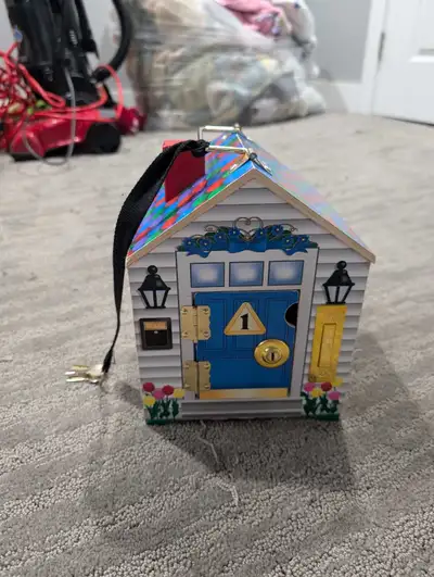 Melissa and Doug Wooden doorbell house Works All 4 rooms have working door bells Comes with 4 keys o...