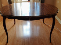 Vintage Dining Table 69 x 42 x 30 with one extension