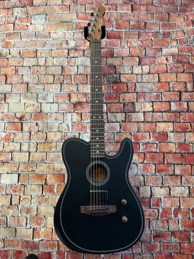 The dual personality of the Acoustasonic Standard Telecaster® equips players with a versatile spectr...
