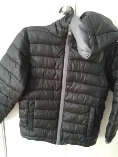 Manteau coupe vent matelassé grandeur 6 enfant, View more