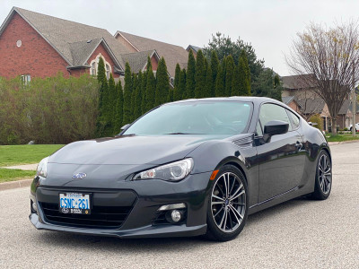 Subaru 2016 BRZ Sport Tech amazing condition and lots of extras