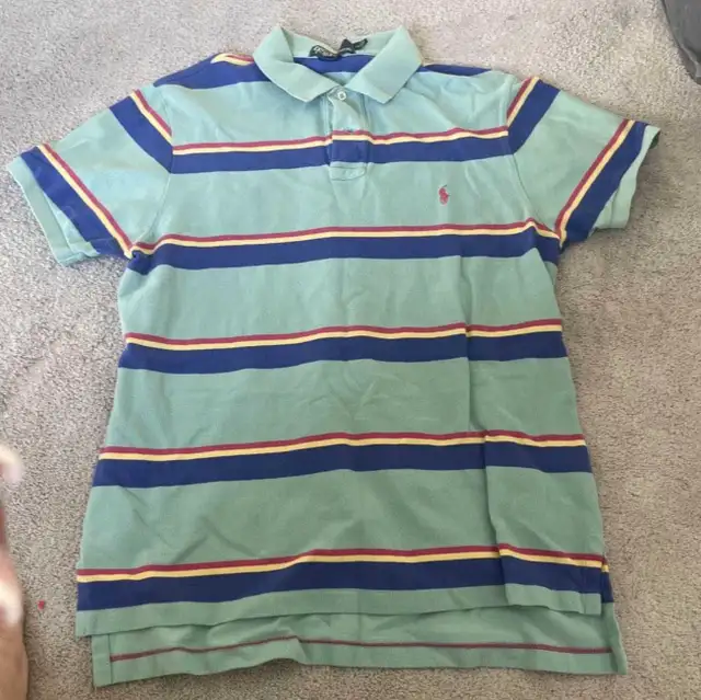 men’s large short sleeve  in Men's in Oshawa / Durham Region - Image 6