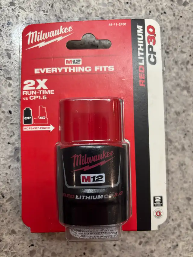 new M18 and M12 Batteries and Chargers in Power Tools in Barrie - Image 11