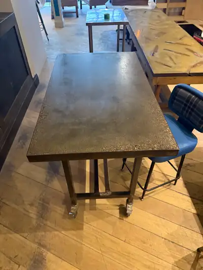 custom concrete tables, Voir plus
