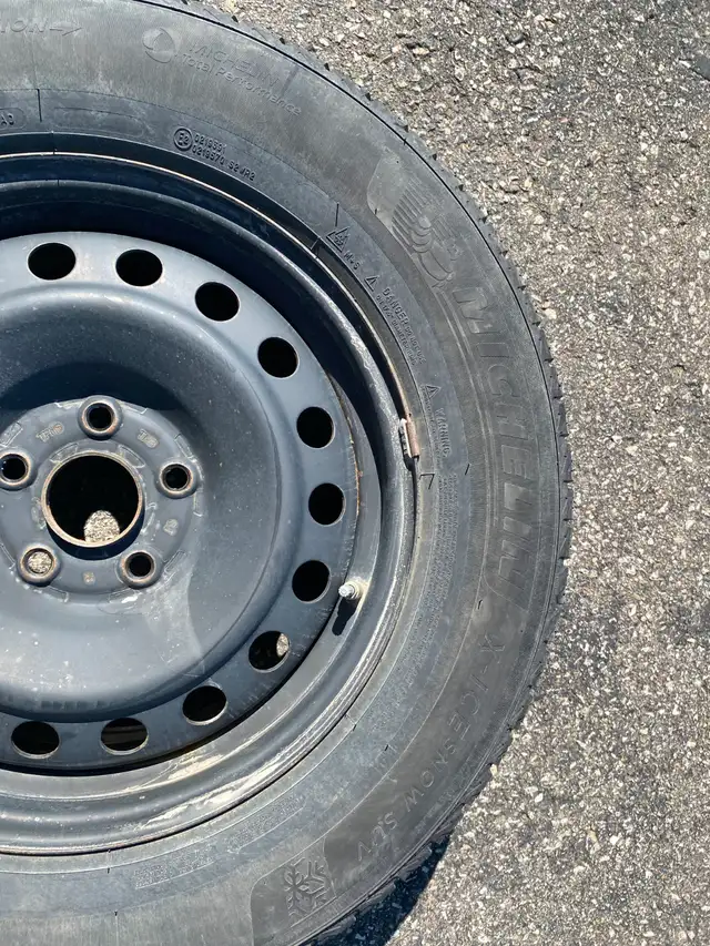 Used Michelin X-ICE Snow SUV 245/65 R17 in Tires & Rims in Kitchener / Waterloo - Image 3