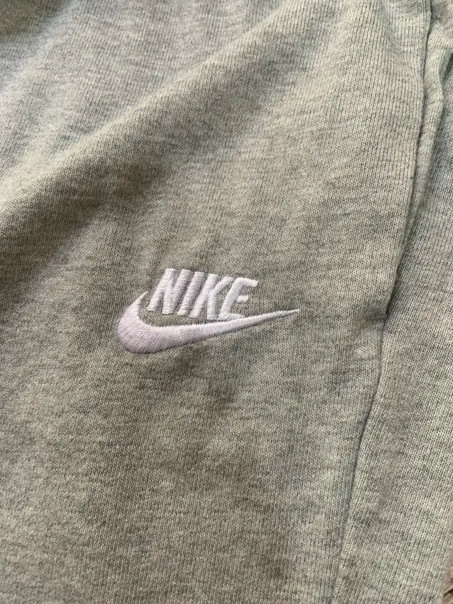 WOMEN’S NIKE GREY JOGGERS•SWEAT PANTS ! SIZE SMALL in Women's - Bottoms in Mississauga / Peel Region - Image 9