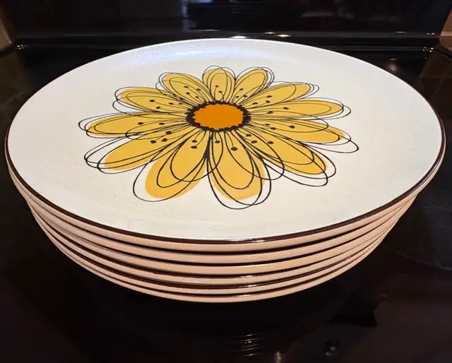 Midwinter Stonehenge Flowersong Dinnerware Set529387819044055042