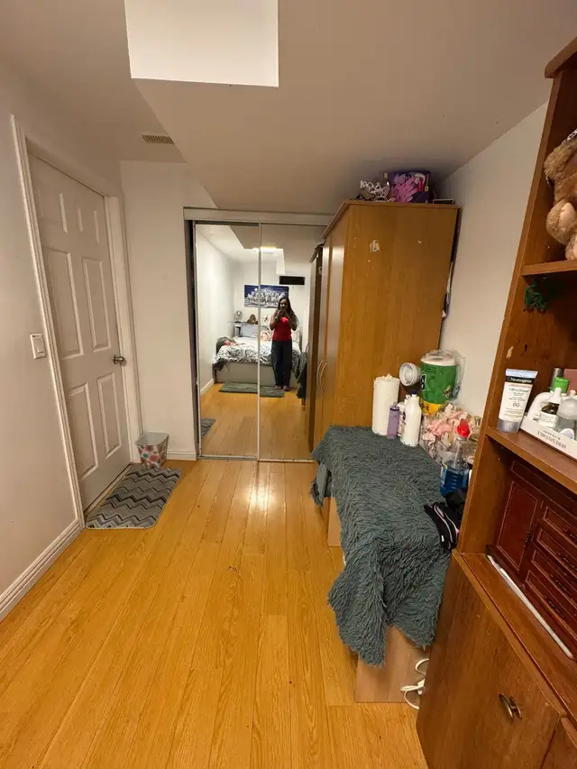 Basement room  for rent, steps to Seneca@york $800. in Room Rentals & Roommates in City of Toronto - Image 4