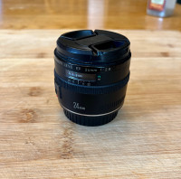 Canon EF 24mm 1: 2.8 Wide Angle EF Mount Auto Focus Lens