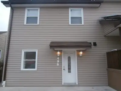 CALIFORNIA AV. DIRECTLY ACROSS FROM THE UNIVERSITY!! OPEN CONCEPT UNIT, STAINLESS STEEL APPLIANCES,...