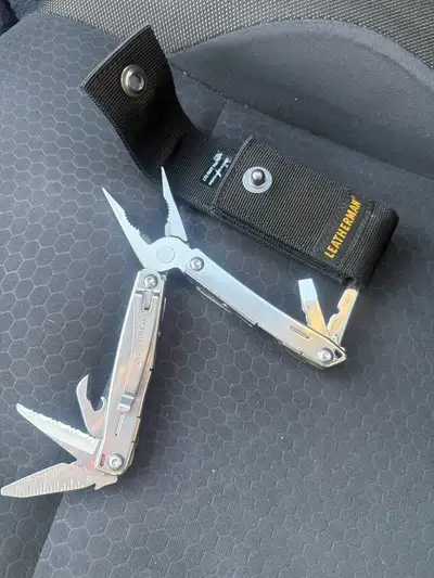 Leatherman Sidekick, View more