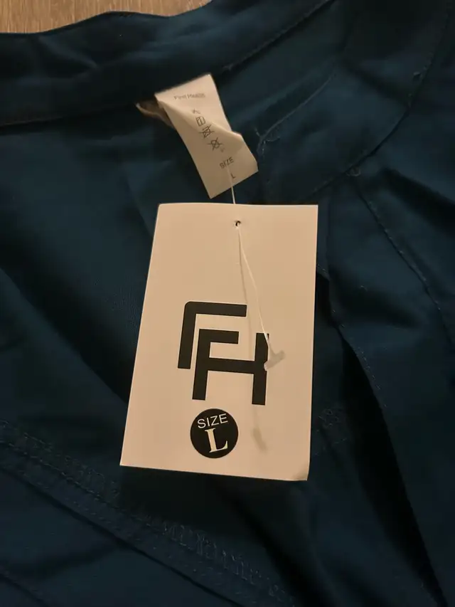 First Health Core Scrub Jumpsuit Size Large in Women's - Other in Calgary - Image 3