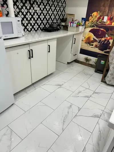 Furnished private room in basement for a female to rent. Utilities and wi-fi included. Close to bus...