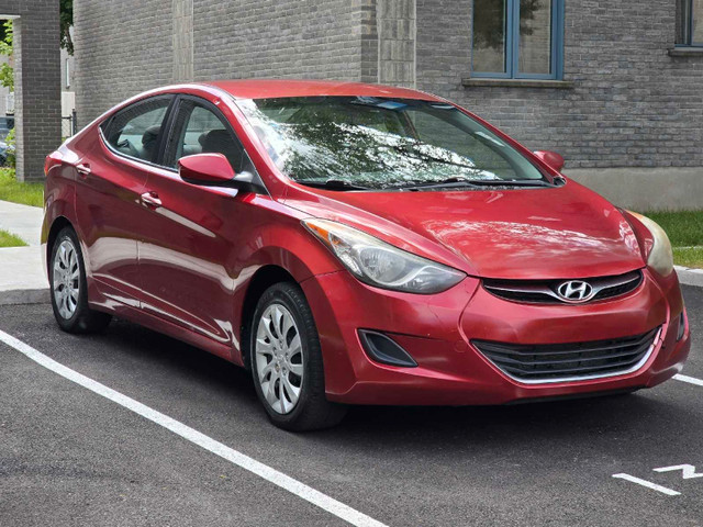Hyundai Elantra GLS 2012 automatique dans Autos et camions  à Ville de Montréal