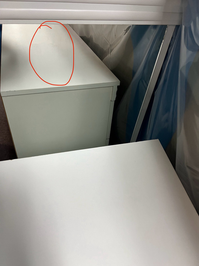 6 Drawer White Dresser (Free Mirror)   in Dressers & Wardrobes in Oshawa / Durham Region - Image 4