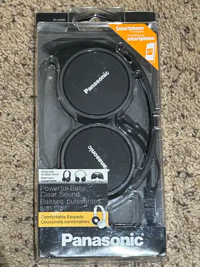 Wired headphones brand new, View more