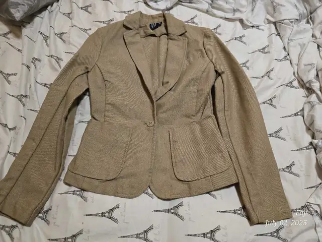 GAP Blazer in Women's - Tops & Outerwear in City of Toronto - Image 3