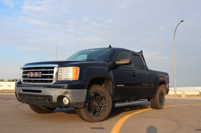 2013 sierra low km in Cars & Trucks in Lethbridge