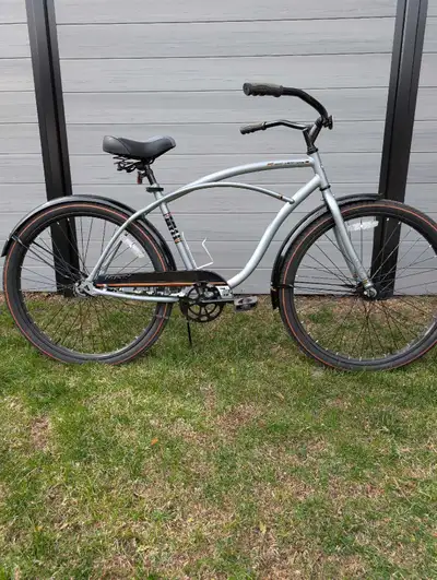 Huffy Good Vibrations Retro Cruiser, View more