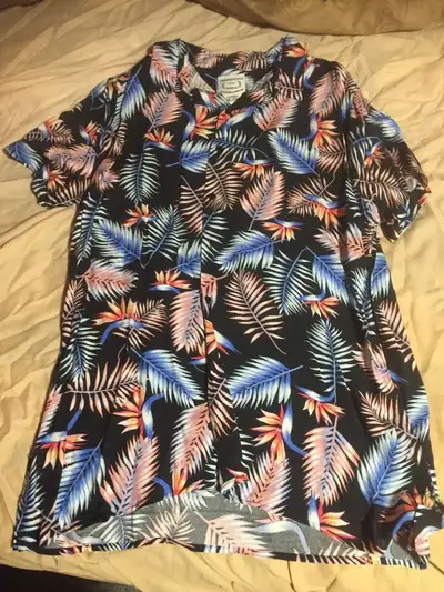 Hawaiian shirt XXL, View more