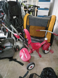 Radio Flyer tricycle stroller / Tricycle poussette Radio Flyer