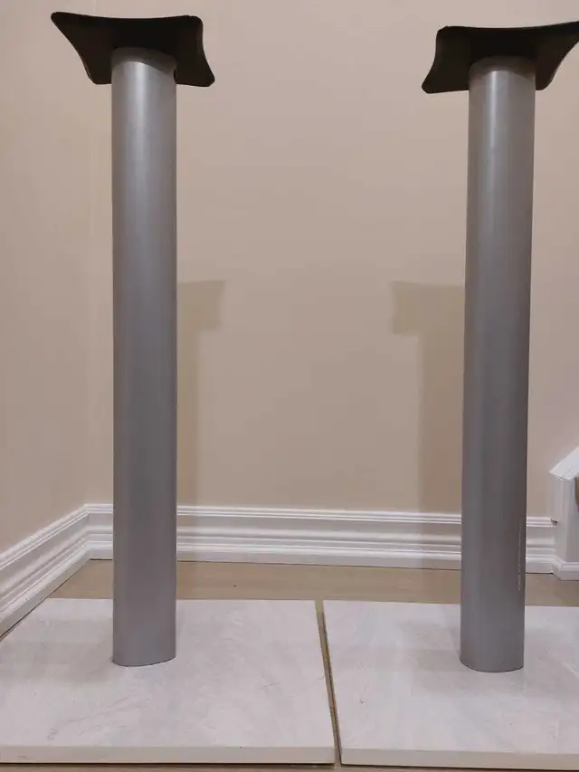 CAH BS-208 Speakers & Stand in Speakers in Markham / York Region - Image 5