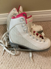 Girls size 11 ice skates