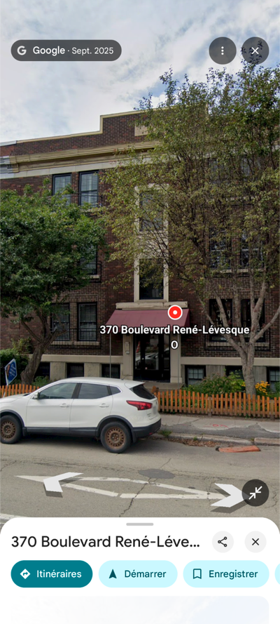 À 5 minutes à pied des Plaines d'Abraham et de la rue Cartier. 2 chambres + bureau fermé. Cuisine mo...