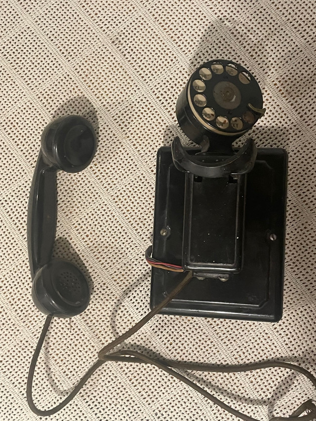 1940s Black Wall Mounted Phone  in Arts & Collectibles in Markham / York Region - Image 2