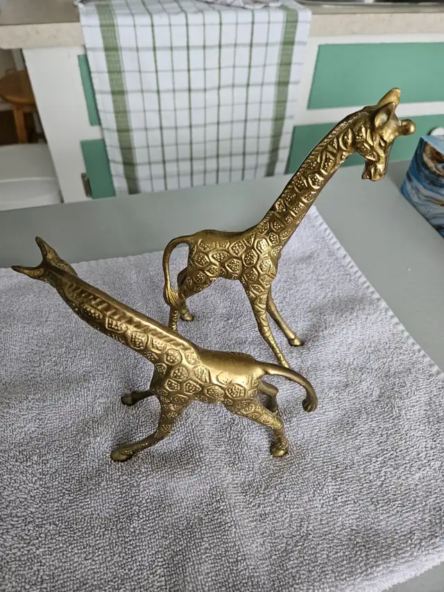 couple de giraffes in Arts & Collectibles in Edmundston - Image 8