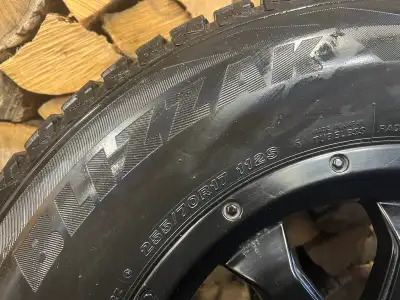 Bridgestone Blizzak Winter Tires on 17” Aluminum Rims 255/70/R17 6-bolt pattern complete with full s...