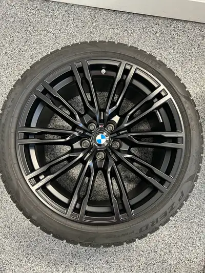 Complete set mags with tires BMW M class Excellent condition 275/35 R19 Pirelli P Zero 9 1/2 x 19 x...